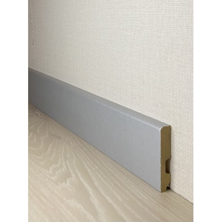 RODAPIE GRIS PLATA 70mm