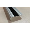 CANTONERA ALUMINIO CON ANTIDESLIZANTE